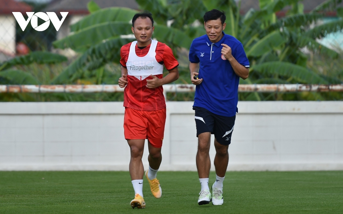 viettel vang que ngoc hai, trong hoang o tran ra quan afc champions league hinh anh 1