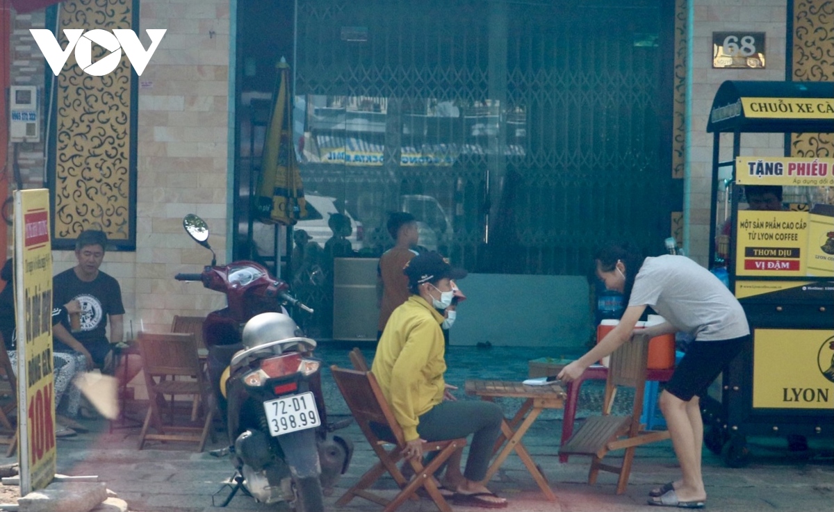 bat chap lenh cam, nhieu hang quan o ba ria - vung tau van mo cua don khach hinh anh 2