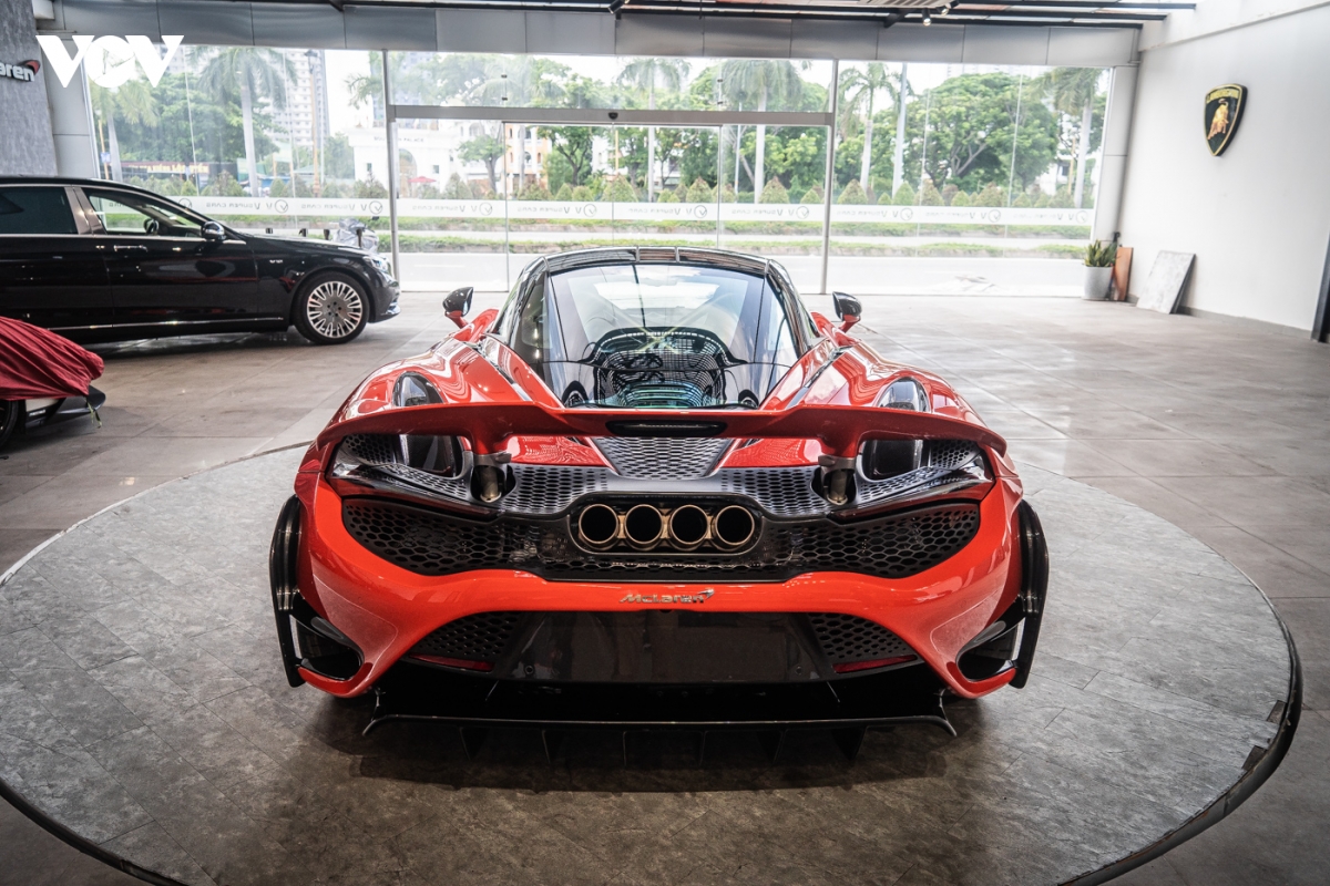 hinh anh chi tiet mclaren 765lt mau doc chi co 3 chiec tai viet nam hinh anh 12