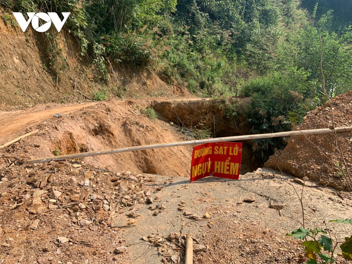 khac phuc that thoat, lang phi hoan thanh tuyen duong lien tinh 10 nam thi cong dang do hinh anh 5