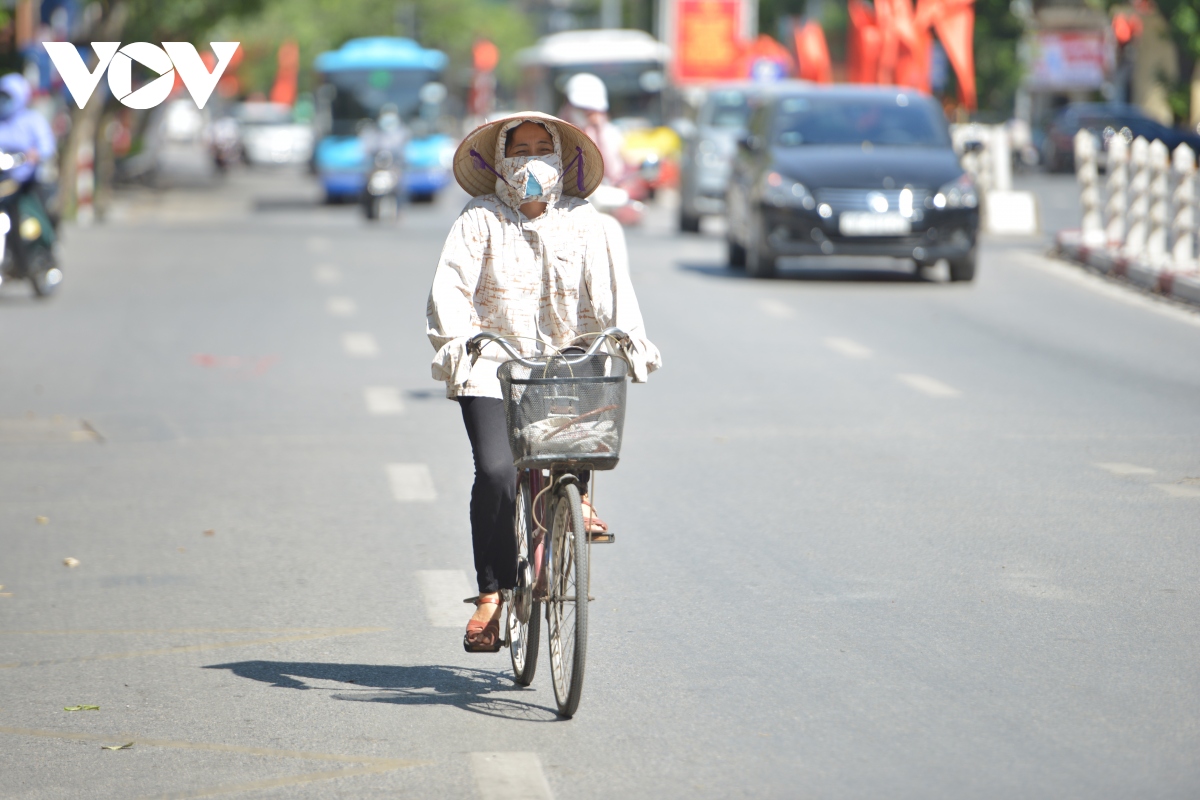 Duong pho ha noi nang nong nhu...chao lua hinh anh 13