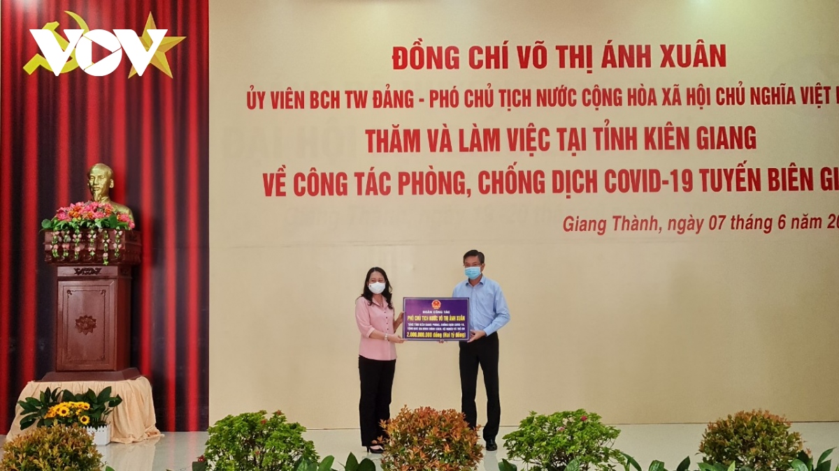 pho chu tich nuoc lam viec tai kien giang ve cong tac phong, chong covid-19 hinh anh 4