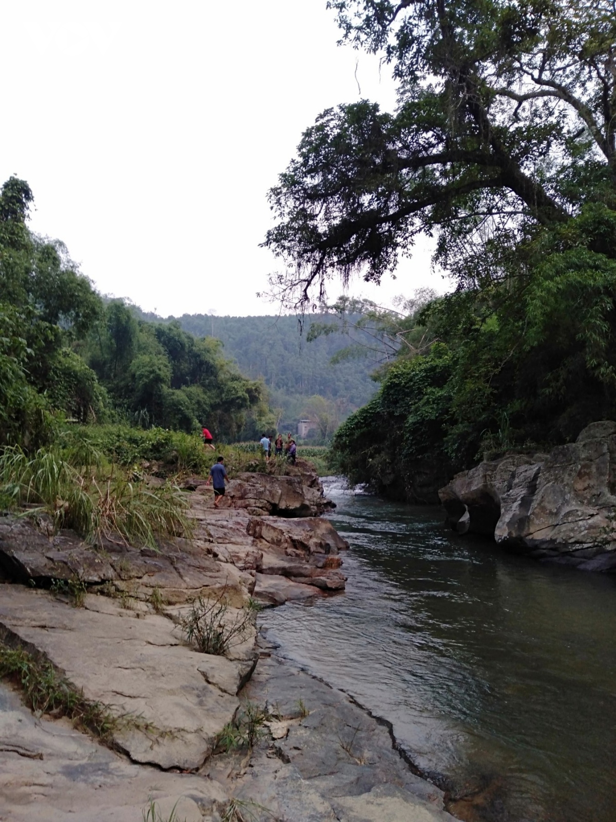 hai nguoi tu vong do duoi nuoc o bac kan hinh anh 1