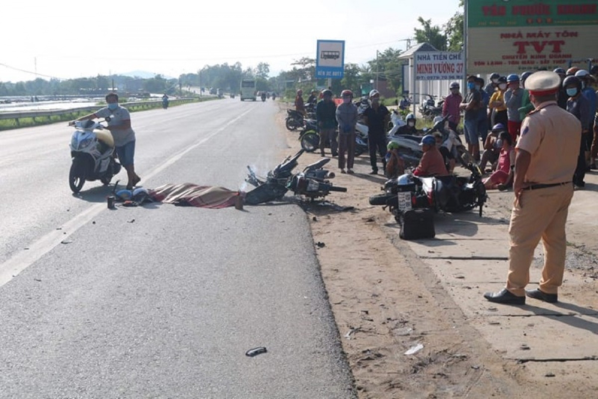 Liên tiếp xảy ra 2 vụ tai nạn giao thông ở Bình Thuận khiến 2 ...