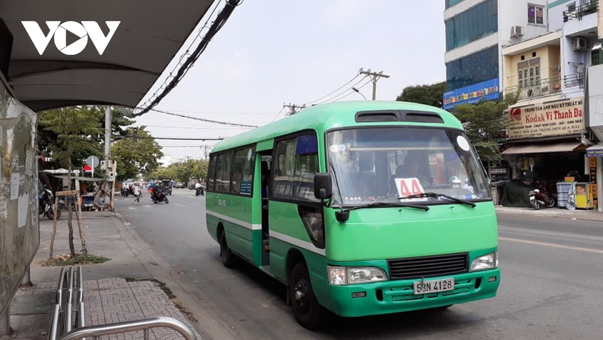 TP.HCM tạm dừng hoạt động xe buýt, xe liên tỉnh, taxi từ 0h ngày 20/6