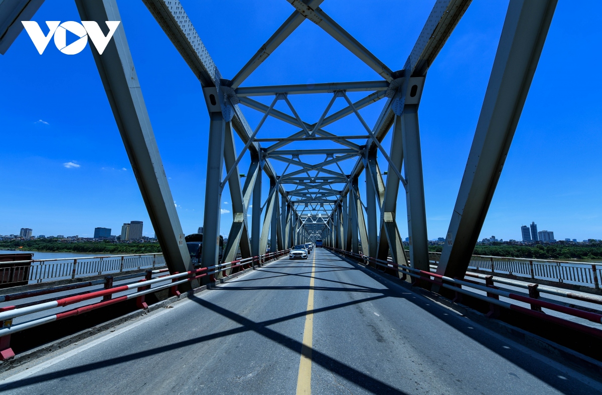 nhiet do mat duong co noi hon 50 do c, pho phuong ha noi vang hoe hinh anh 17