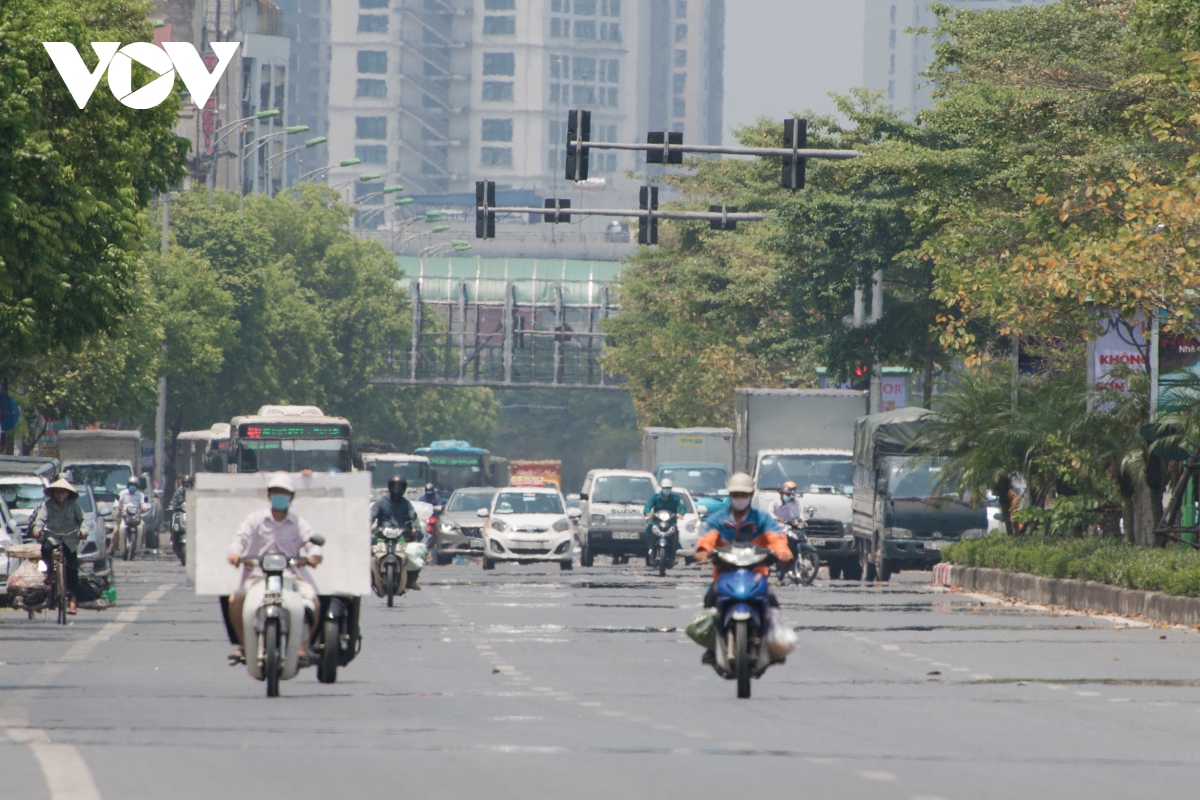 Duong pho ha noi nang nong nhu...chao lua hinh anh 7