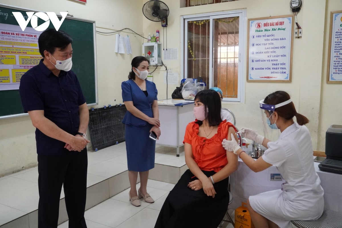 tp hai duong day nhanh tien do tiem vaccine phong covid-19 hinh anh 1