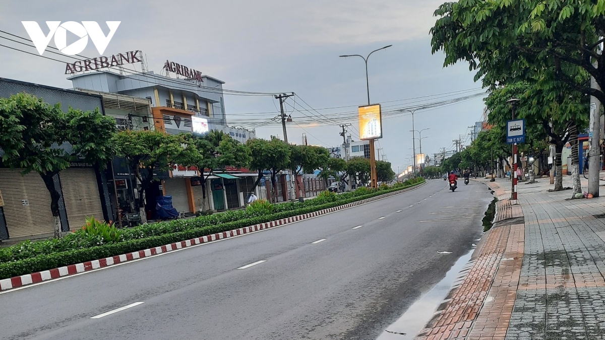ngày đầu tiên thực hiện chỉ thị 16, người dân Đbscl hạn chế ra đường hình ảnh 4 ngay dau tien thuc hien chi thi 16, nguoi dan Dbscl han che ra duong hinh anh 4
