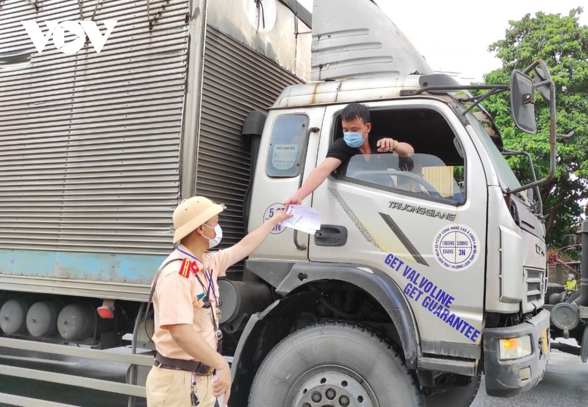 hai phong khong kiem tra xe container di qua chot kiem dich hinh anh 1