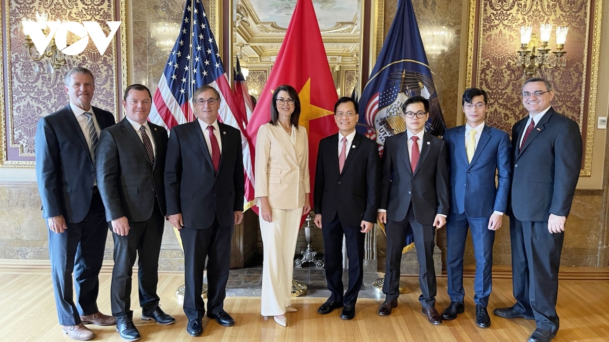 vietnam greatly values comprehensive partnership with us picture 1