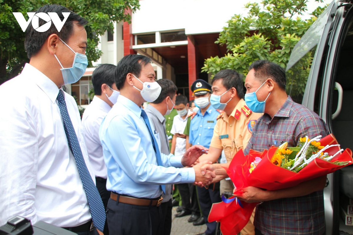 35 bac si, nhan vien y te quang tri vao binh duong ho tro phong, chong dich covid-19 hinh anh 3