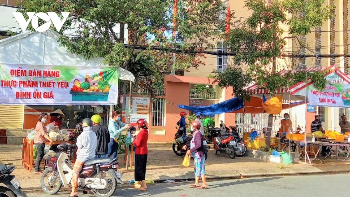 Cần đảm bảo an toàn phòng dịch tại các điểm bán hàng bình ổn