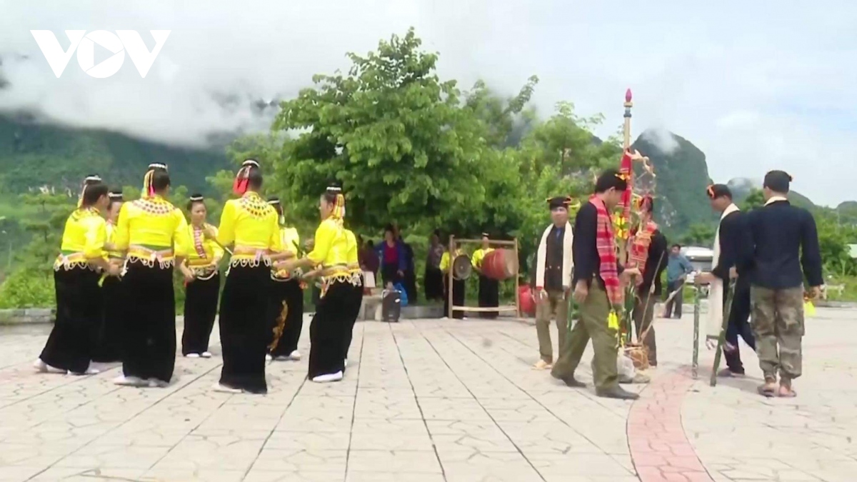  hun may - nhac cu truyen thong cua nguoi khang o quynh nhai hinh anh 2