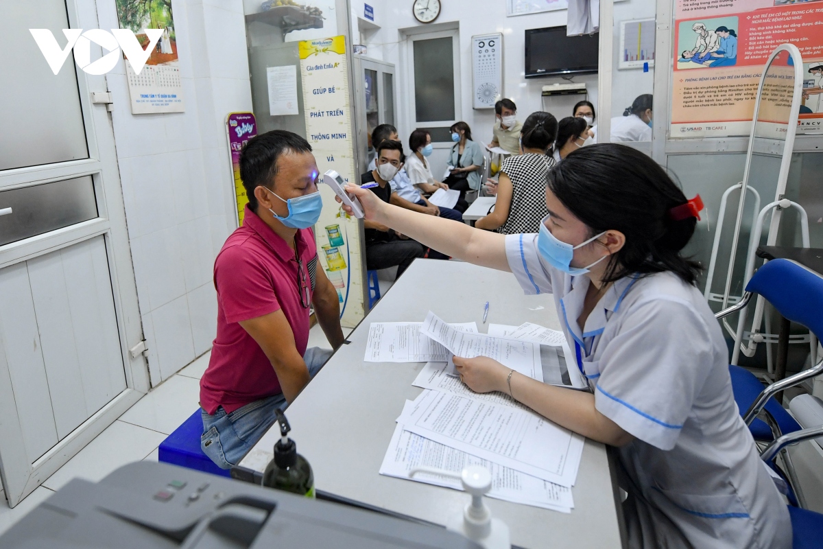 ha noi bat dau chien dich tiem vaccine cho nguoi dan tren dia ban hinh anh 11