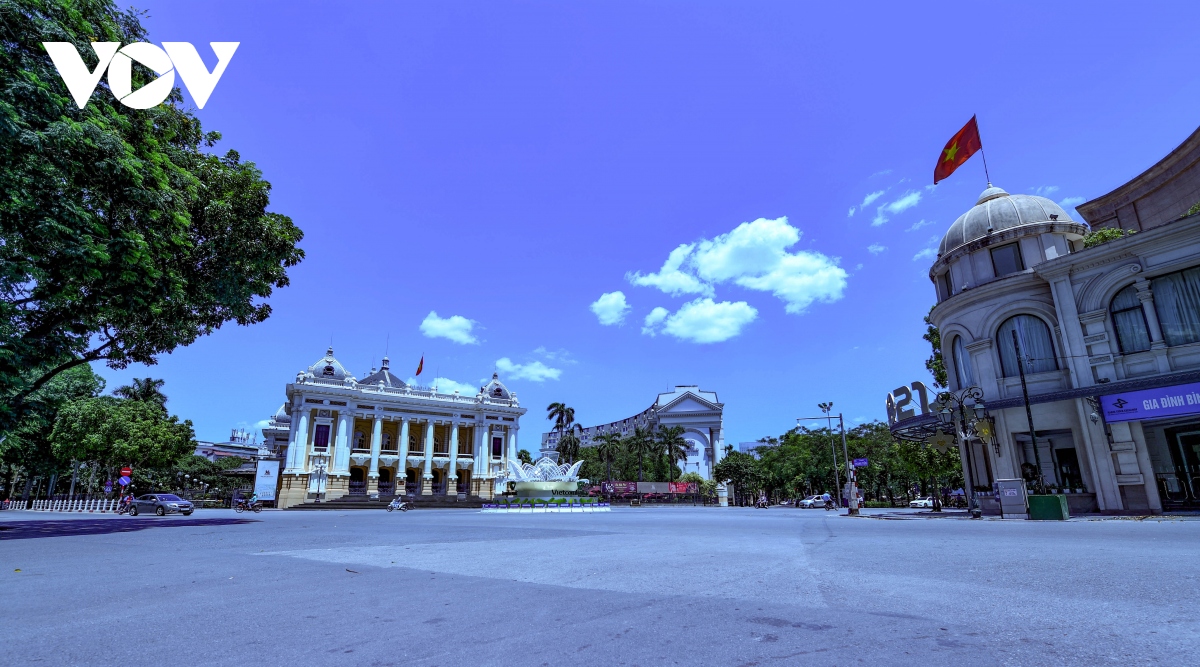 pho phuong ha noi ngay dau gian cach noi tinh lang, cho dong duc hinh anh 4