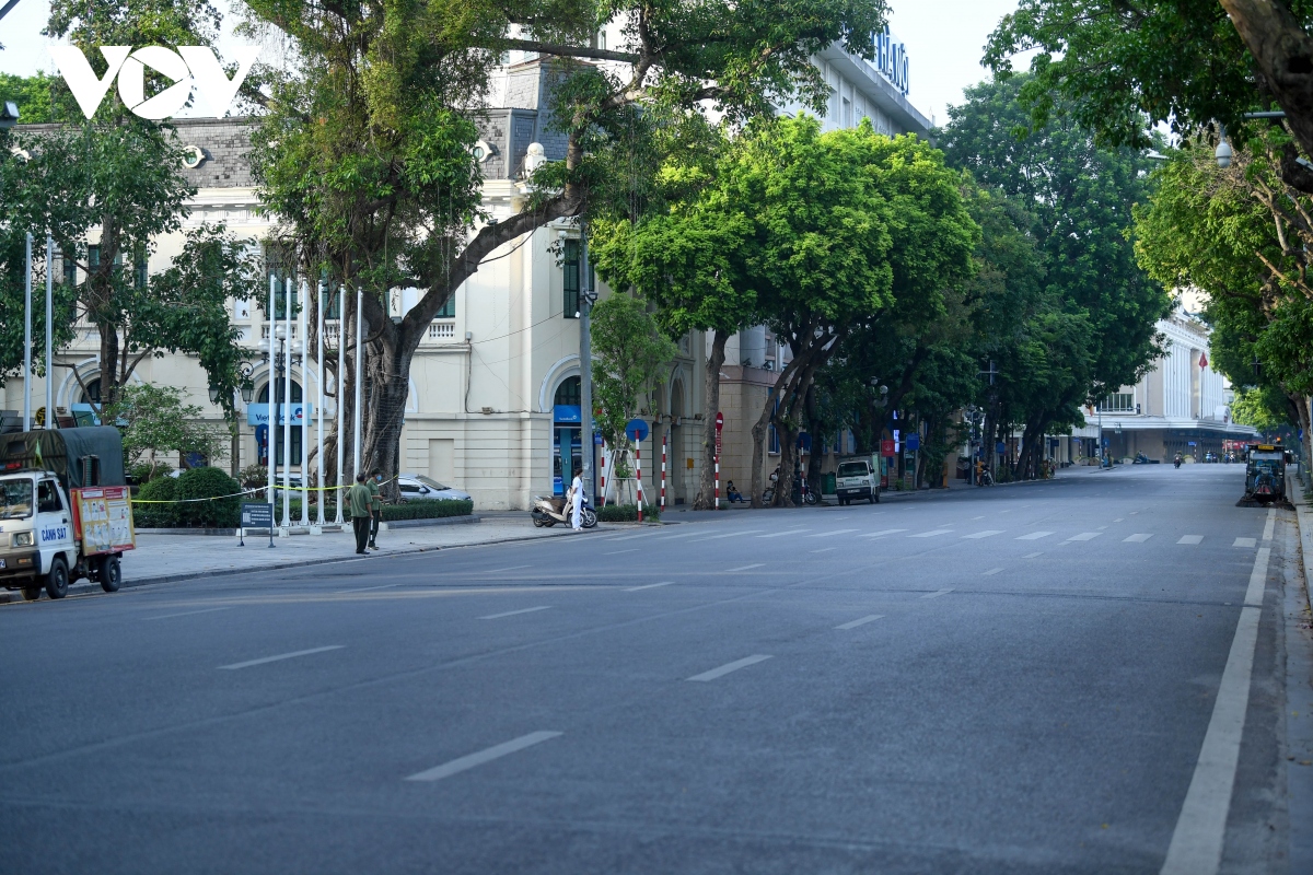 pho phuong ha noi ngay dau gian cach noi tinh lang, cho dong duc hinh anh 9