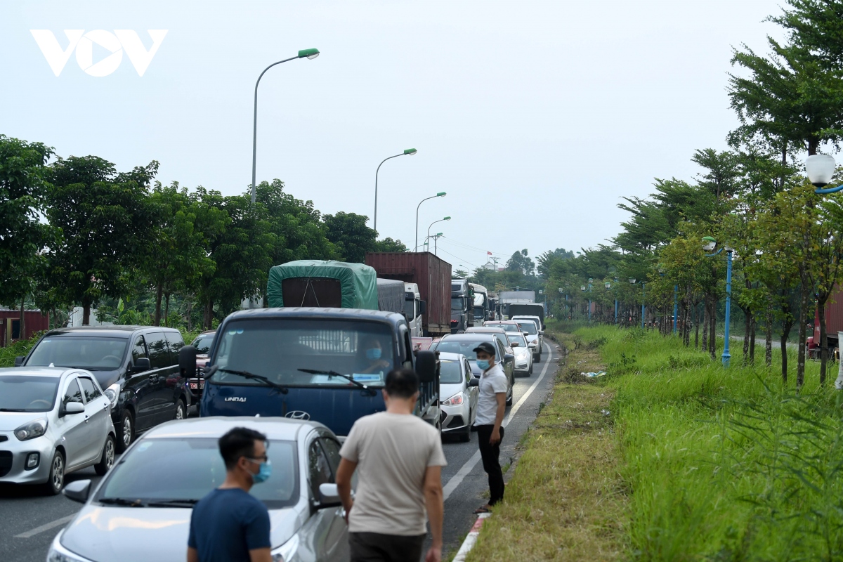 Un tac keo dai tai cua ngo ha noi ngay dau siet chat chong dich hinh anh 6