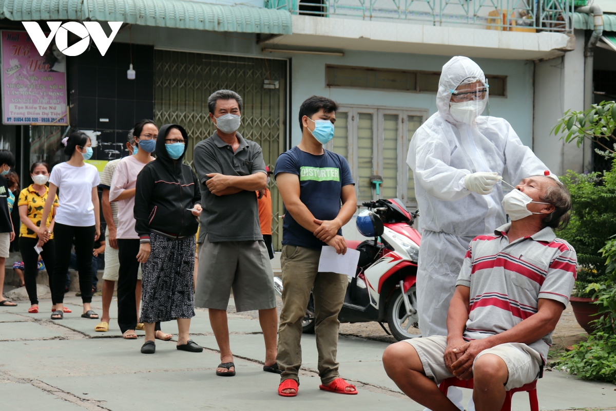 cac dia phuong tren ca nuoc tiep tuc no luc phong chong dich covid-19 hinh anh 5