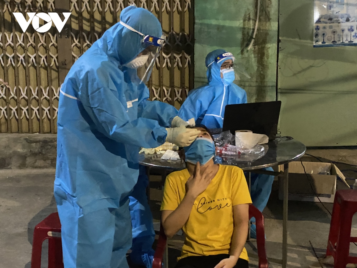 35 ca mac moi, lanh dao thanh pho Da nang thuc hien nghiem ke hoach tiem vaccine hinh anh 1