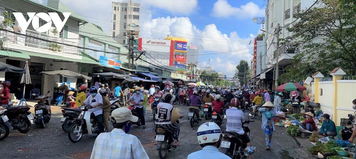 ngay dau thuc hien chi thi 15, 16 tai can tho nguoi dan chua thuc hien nghiem hinh anh 6