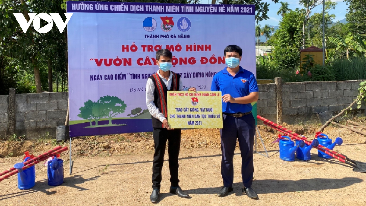 Đà Nẵng hỗ trợ giống cây trồng và vật nuôi cho người dân, thanh niên dân tộc Cơ Tu