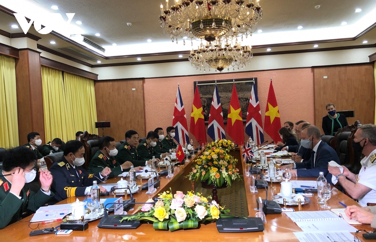 vietnam, uk seek to forger stronger defence links picture 2