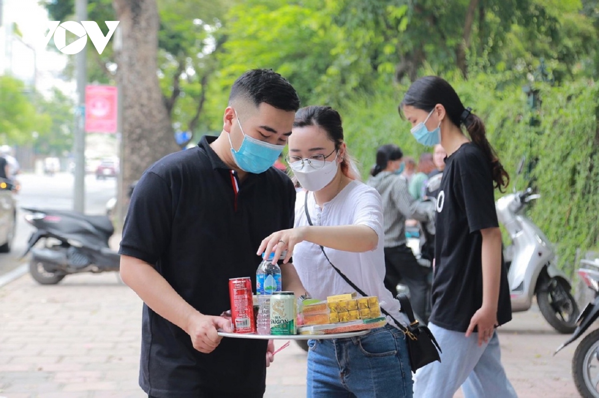 si tu ha noi den van mieu vai vong cau may truoc ky thi cuoi cap quan trong hinh anh 15