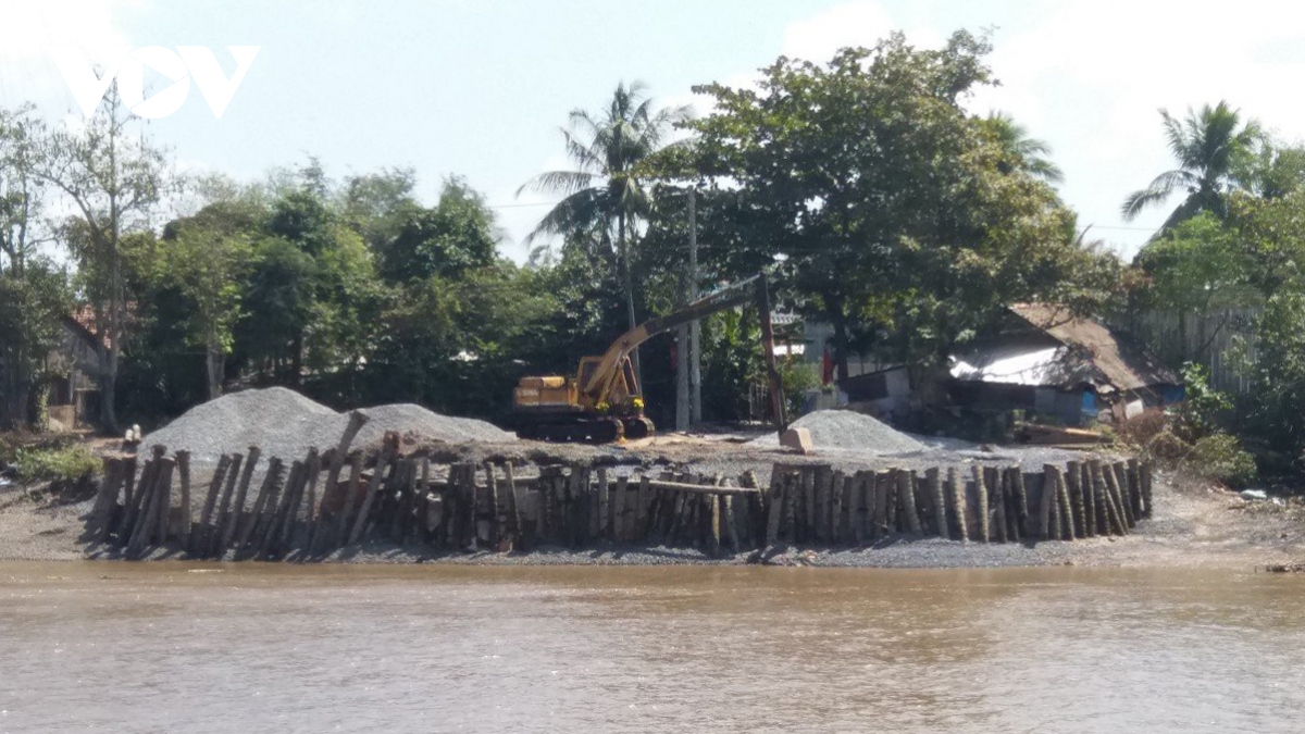 du an nang cap mo rong kenh cho gao cham tien do, nguoi dan khon kho hinh anh 1