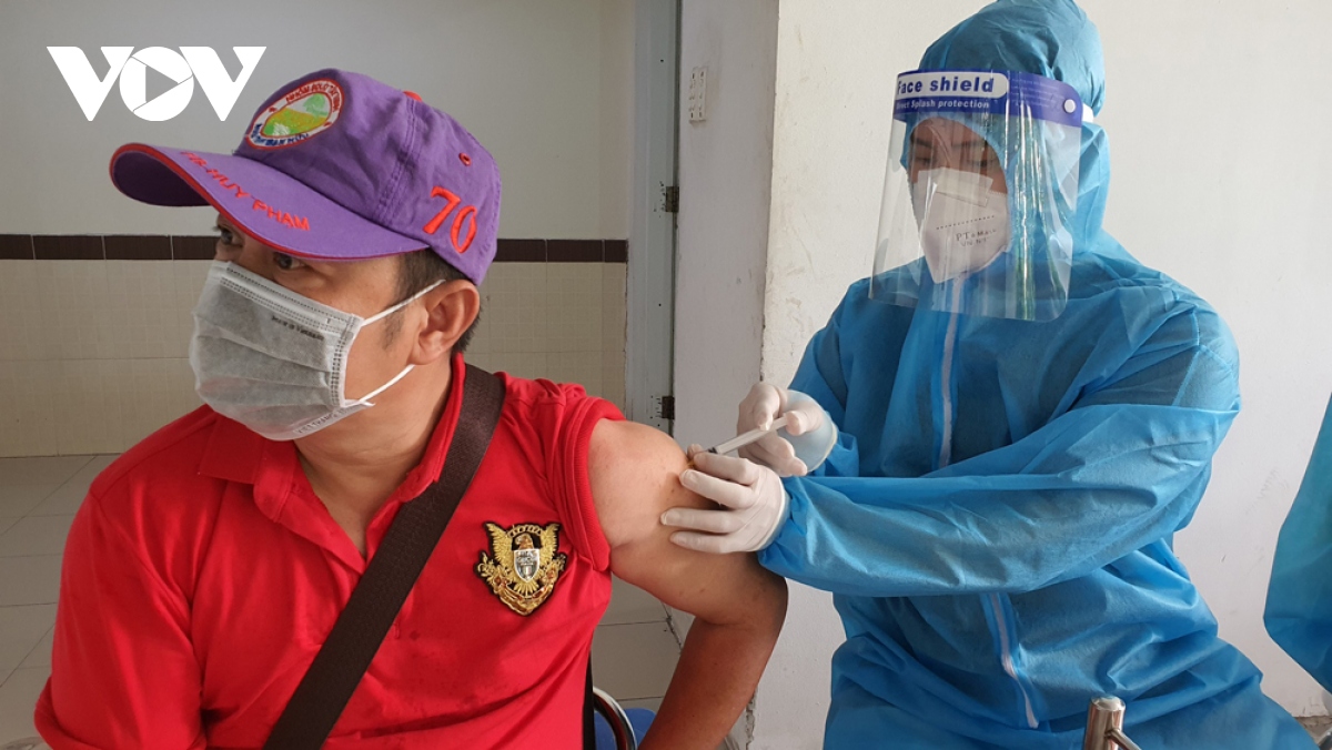 bi bo y te nhac tiem vaccine cham, binh duong giai thich gi hinh anh 1