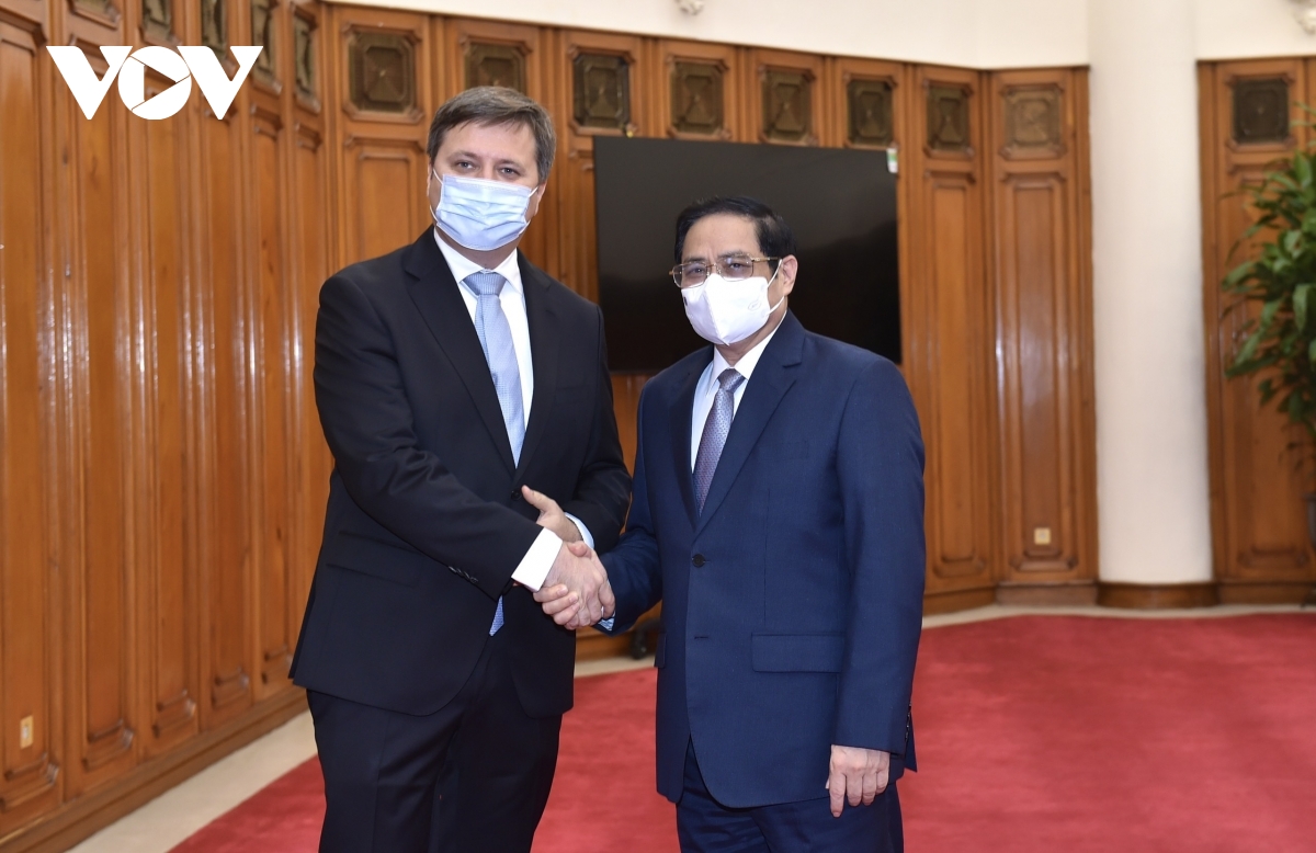 Poland donates 501,000 AstraZeneca COVID-19 vaccine doses to Vietnam