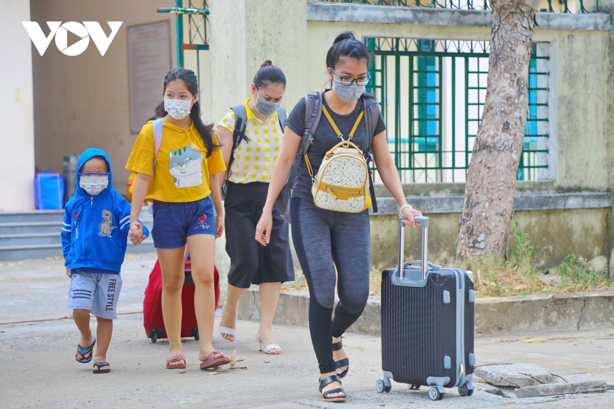 niem vui cua nguoi dan quang nam ve tu tp.hcm hoan thanh cach ly tap trung hinh anh 5