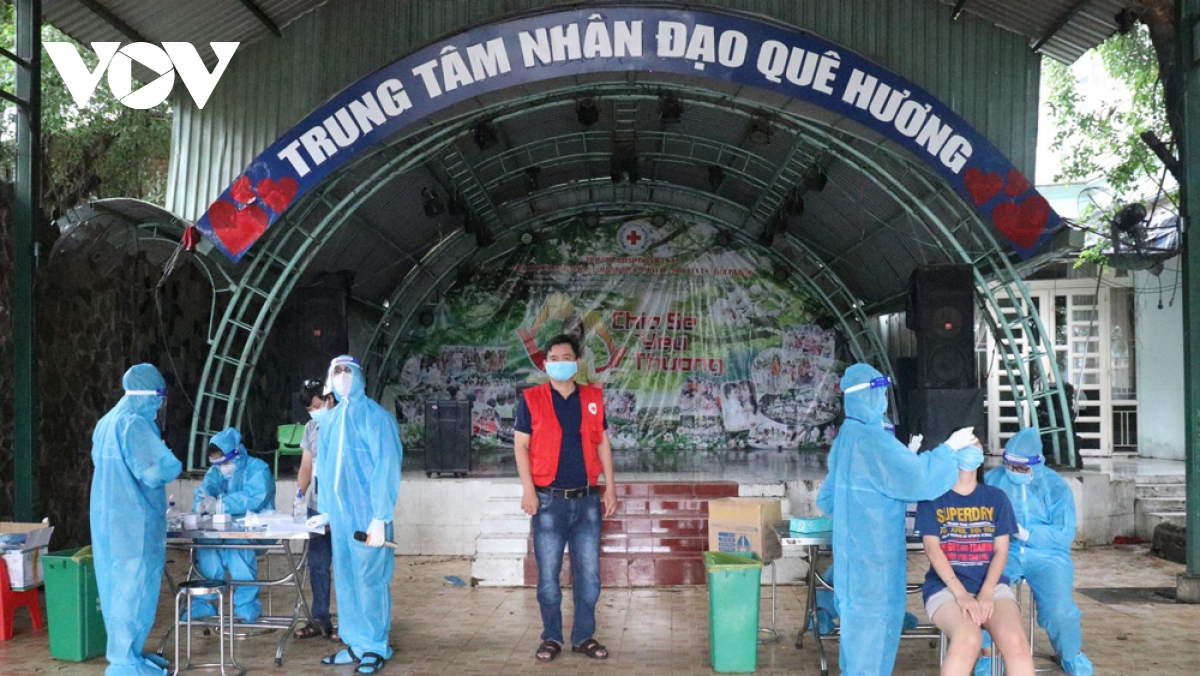 trung tam nhan dao que huong binh duong co 106 nguoi nghi mac covid-19 hinh anh 2