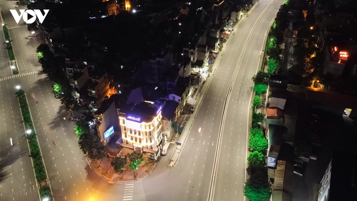 lung linh toi ha noi nhin tu tren cao nhung ngay gian cach xa hoi hinh anh 13