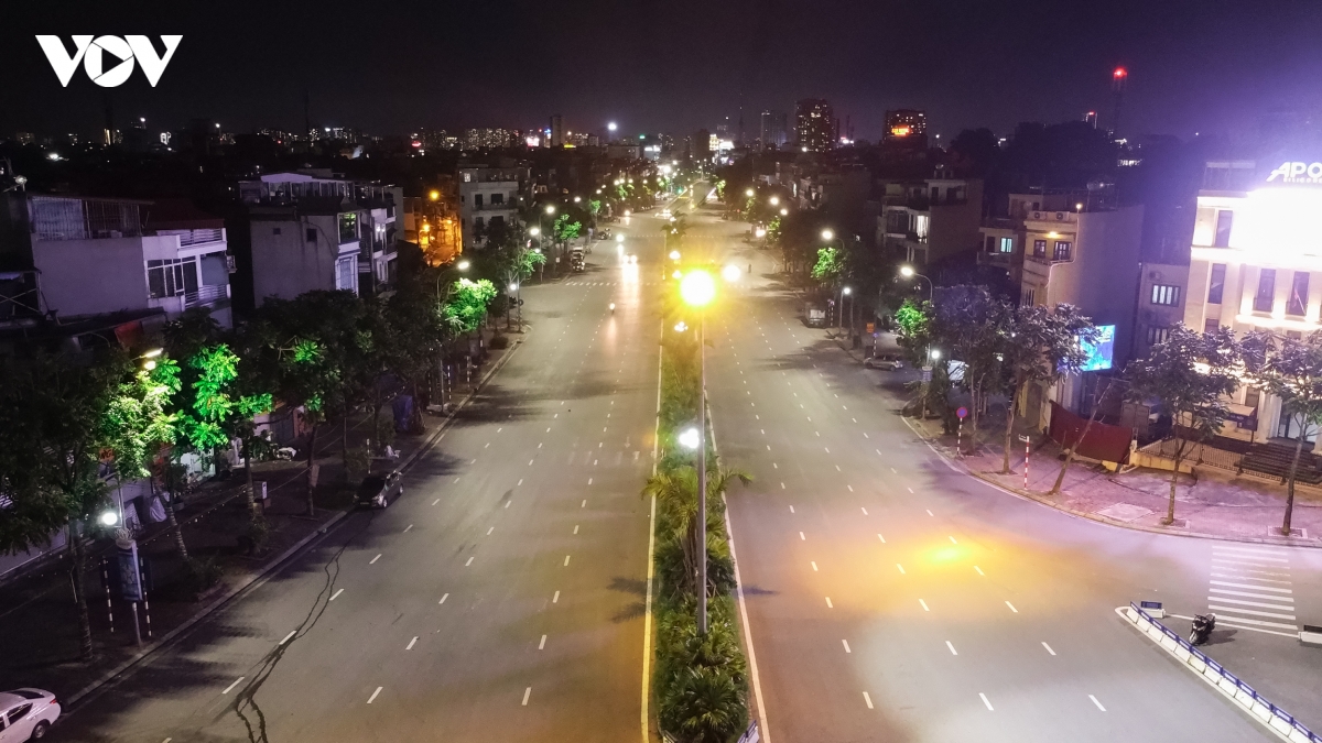 lung linh toi ha noi nhin tu tren cao nhung ngay gian cach xa hoi hinh anh 11