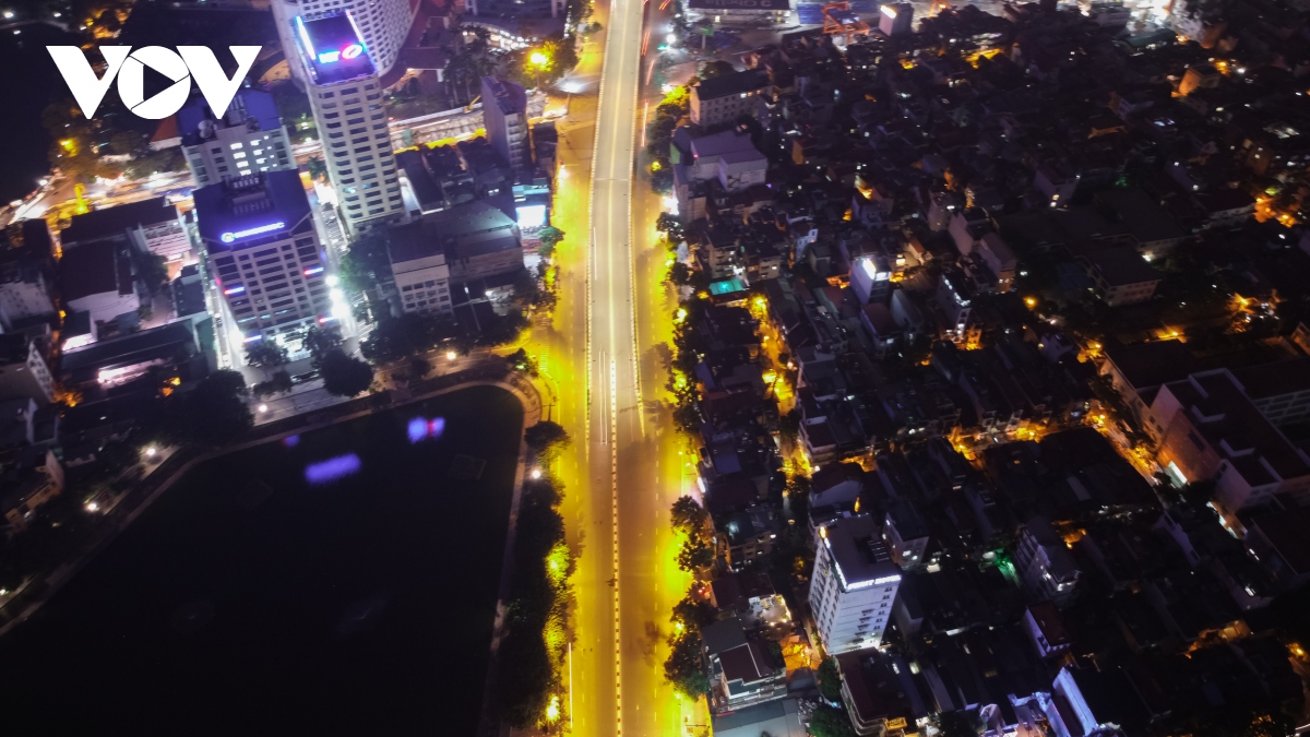 lung linh toi ha noi nhin tu tren cao nhung ngay gian cach xa hoi hinh anh 6