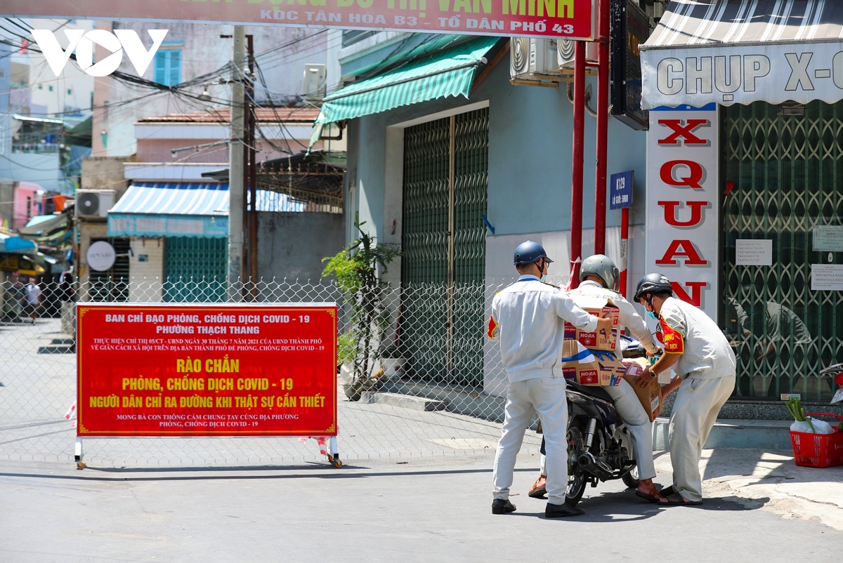 cac thanh vien quy tac do thi o Da nang di cho giup dan hinh anh 21