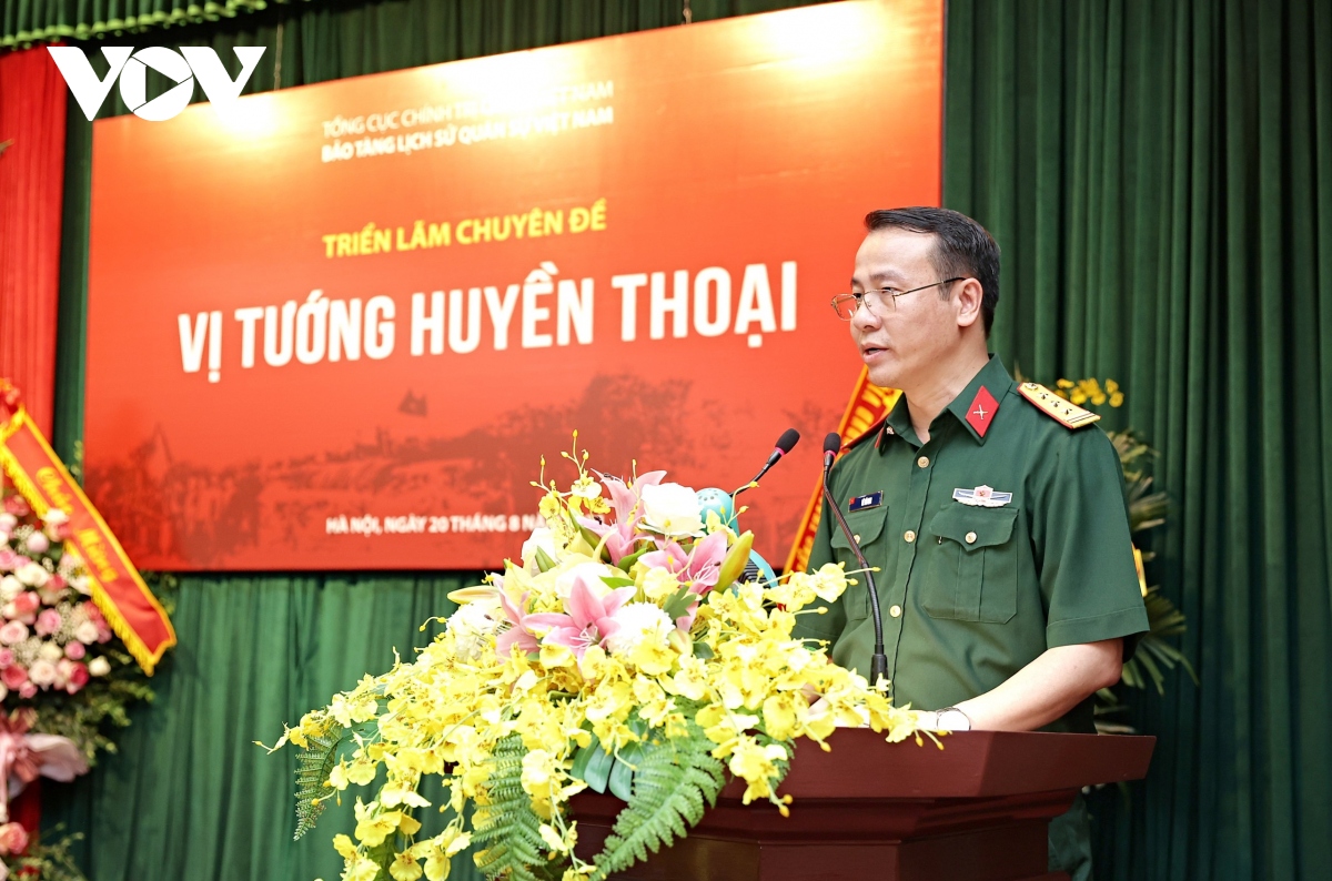 trung bay hon 200 hinh anh, hien vat quy ve cuoc doi, su nghiep Dai tuong vo nguyen giap hinh anh 2