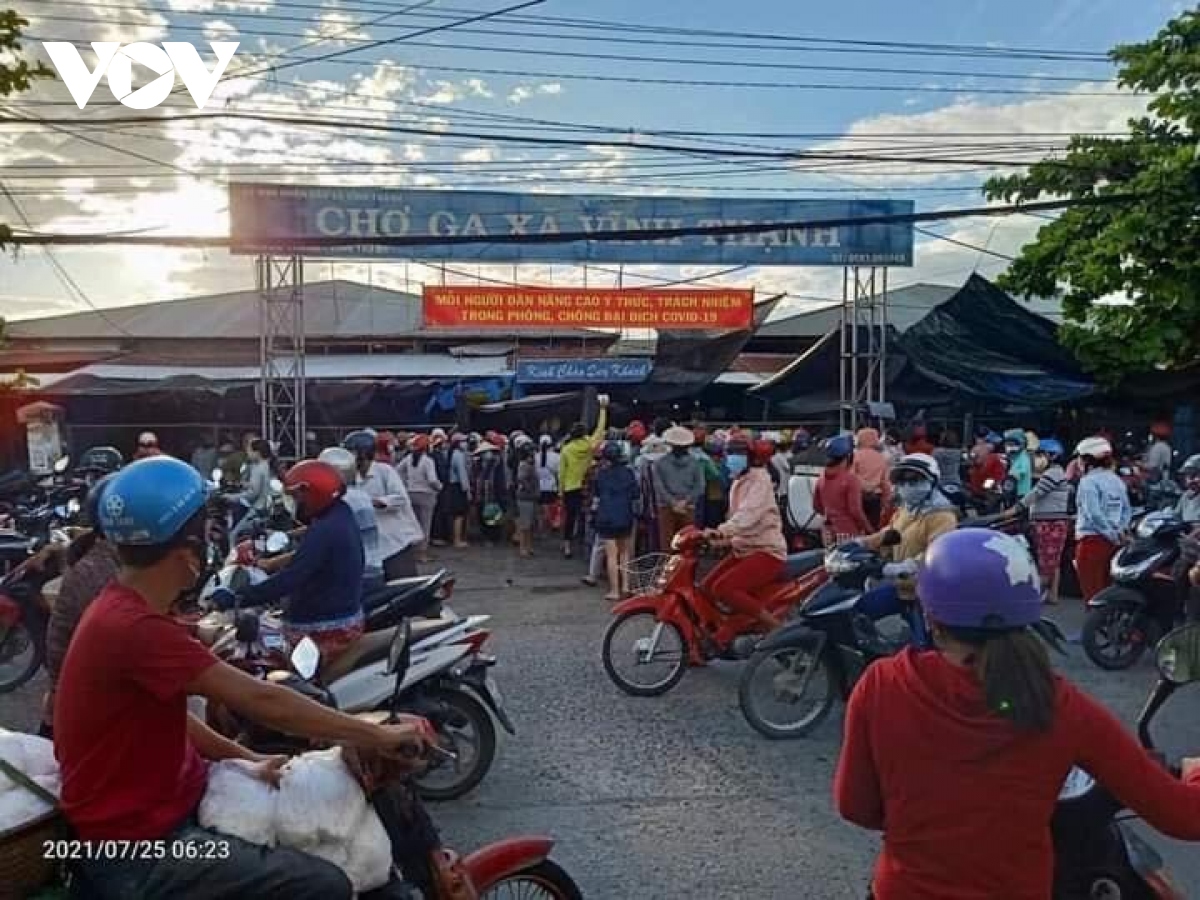 tạm đình chỉ công tác trưởng phòng kinh tế thành phố nha trang hình ảnh 1 tam dinh chi cong tac truong phong kinh te thanh pho nha trang hinh anh 1