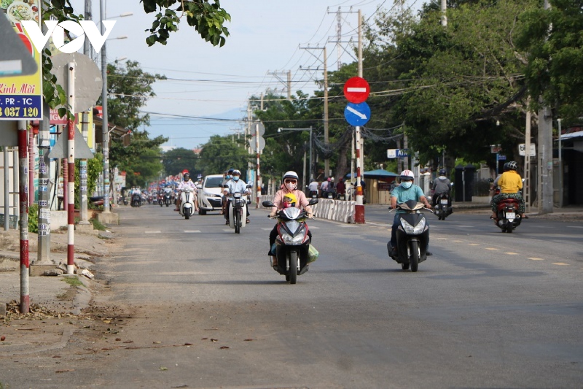 ninh thuan to chuc xet nghiem virus sars-cov-2 tren dien rong hinh anh 2