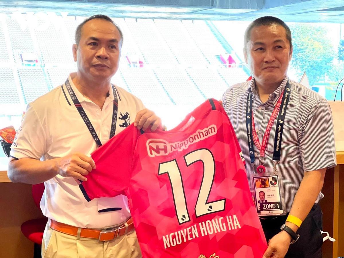 cerezo osaka muon co them cau thu viet nam dau quan sau Dang van lam hinh anh 1