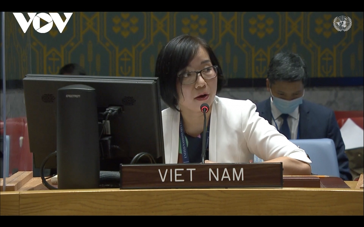 vietnam calls for promoted dialogue and negotiations on israeli-palestinian issue picture 2