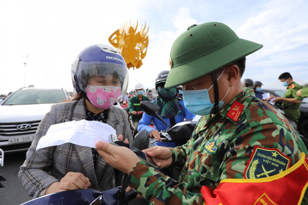 Da nang thuc hien chi thi 05 Un u tai cac chot ngay dau tuan di lam tro lai hinh anh 3