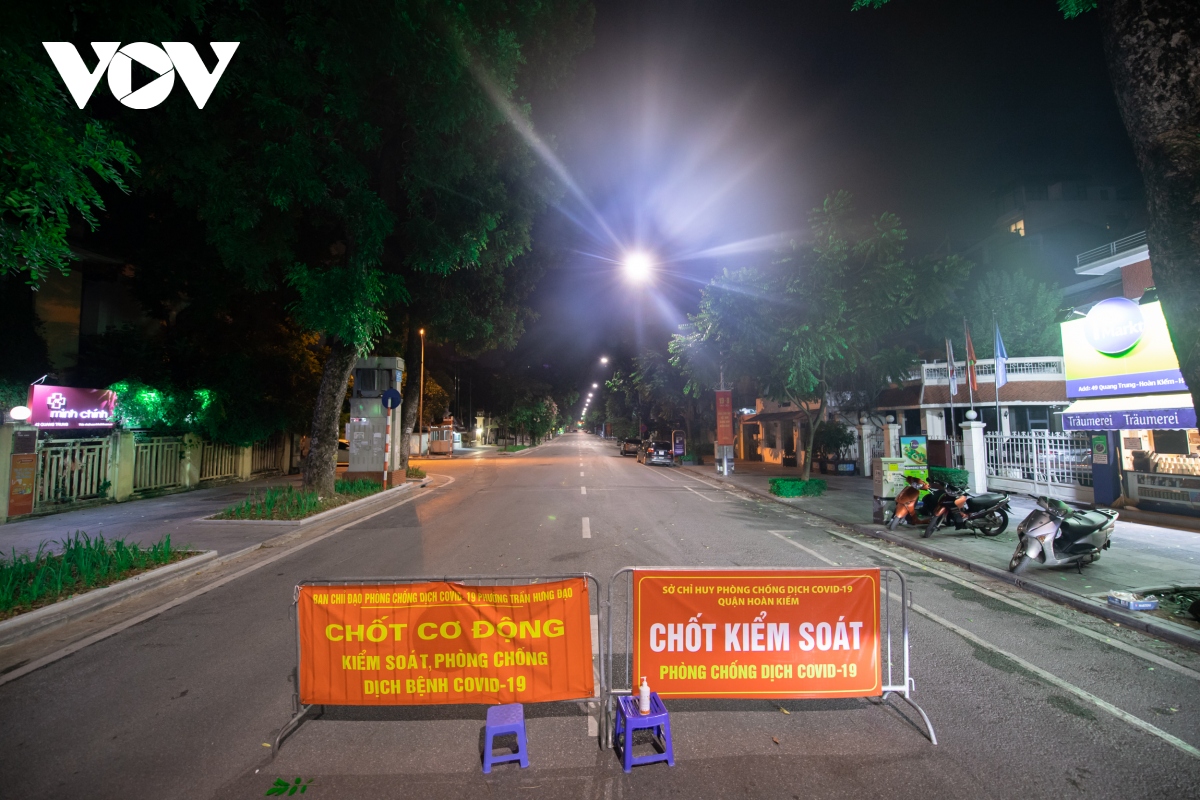 lung linh toi ha noi nhin tu tren cao nhung ngay gian cach xa hoi hinh anh 7