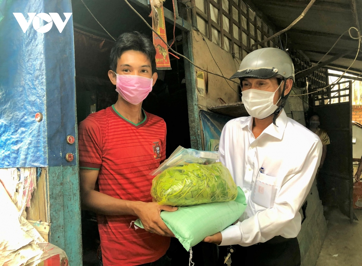 cho noi cai rang diu hiu mua dich, tau ghe nam dai cho doi hinh anh 6