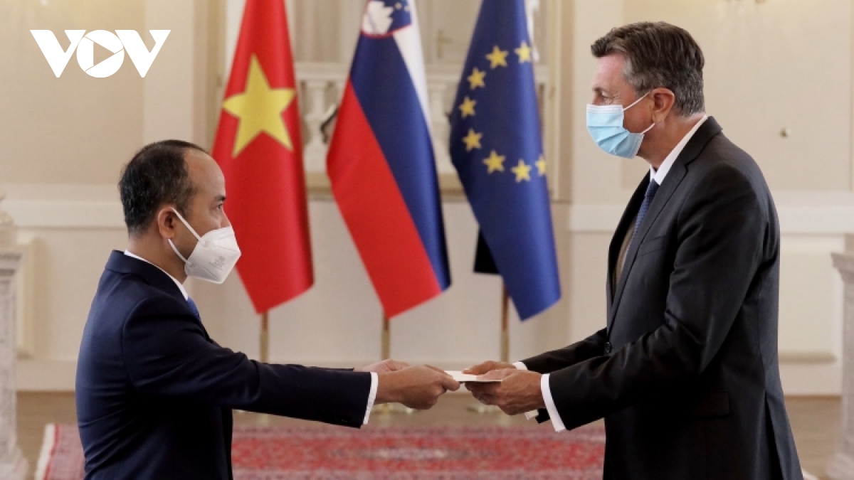 Vietnam, Slovenia boost economic cooperation, COVID-19 response