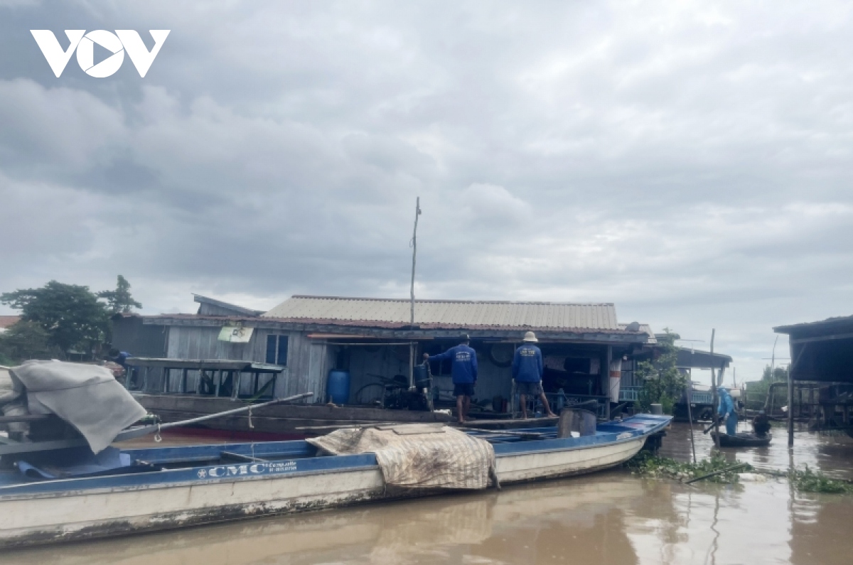 di doi 73 nha noi tren song hau de phong, chong dich covid-19 hinh anh 1