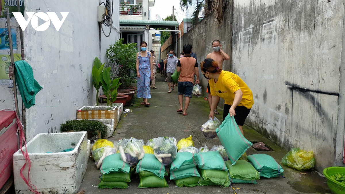 tp. thu dau mot de xuat cho ban do an mang ve, ap dung the thong hanh vaccine hinh anh 1