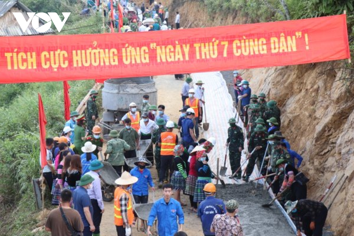 hơn 200 cán bộ ở yên bái tham gia ngày thứ bảy cùng dân hình ảnh 2 hon 200 can bo o yen bai tham gia ngay thu bay cung dan hinh anh 2