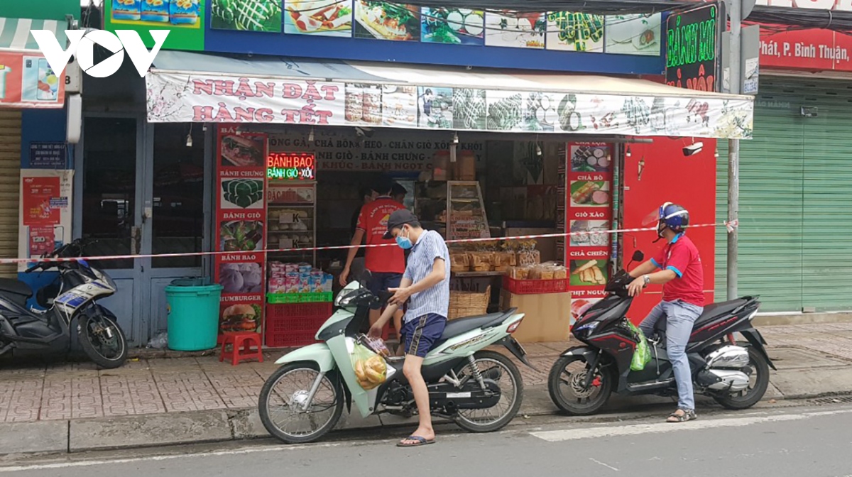 TP.HCM nên chuyển chiến lược xét nghiệm, sớm cung cấp “oxy” cho doanh nghiệp